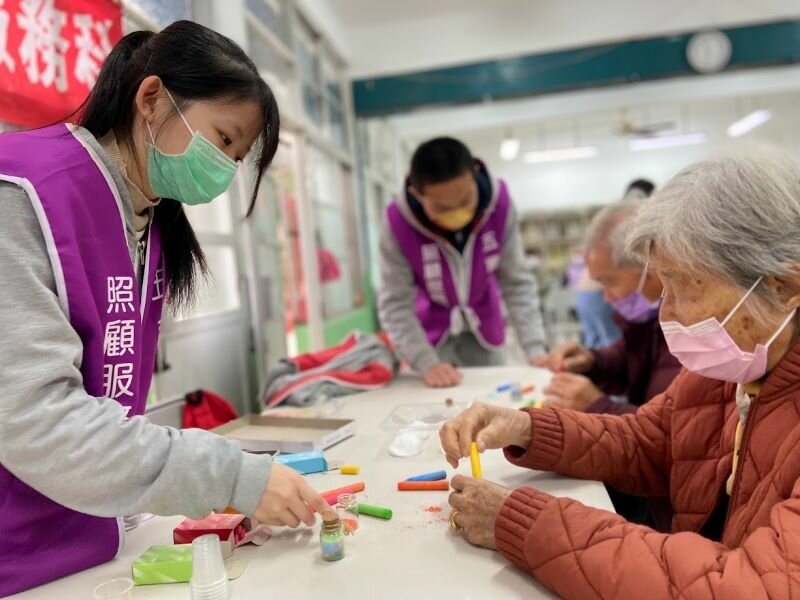 五育高中規劃將社區營造課程與日照結合，讓學生直接在校內實際見習與陪伴，落實青銀共好、創藝樂學。（圖片來源/五育高中）