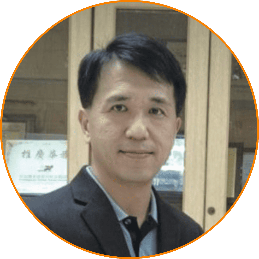 三信家商校長王培峻