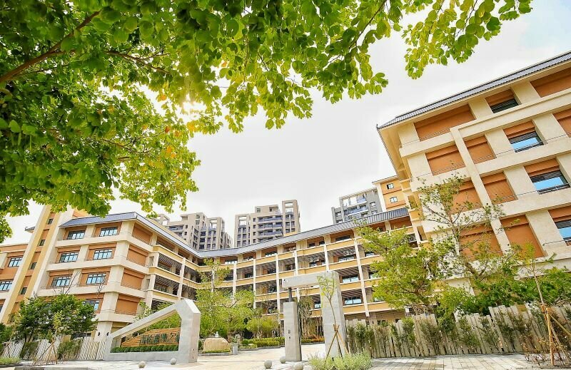 青松從住宿機構起家，目前住宿式機構共有7間，圖中為青松於台中烏日之住宿機構。（圖片來源／青松健康）