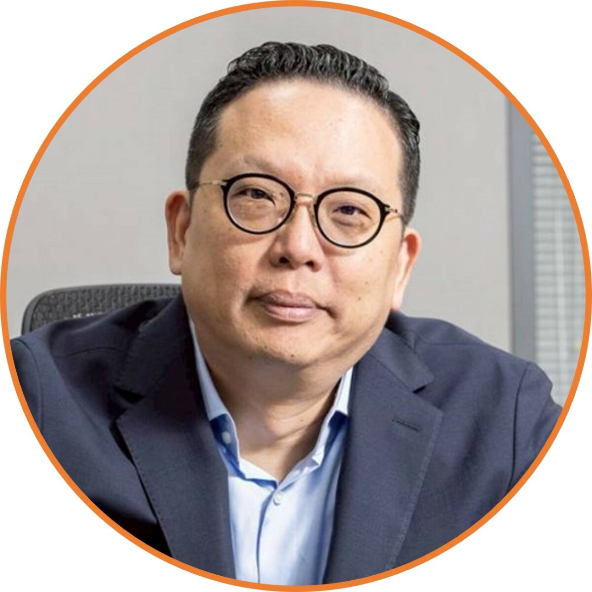 是方電訊董事長邵泓嘉