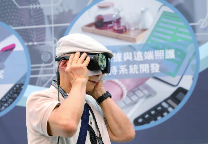 認知促進、社交互動等心理層面的照顧應用具有發展潛力。（圖片來源/侒可傳媒）