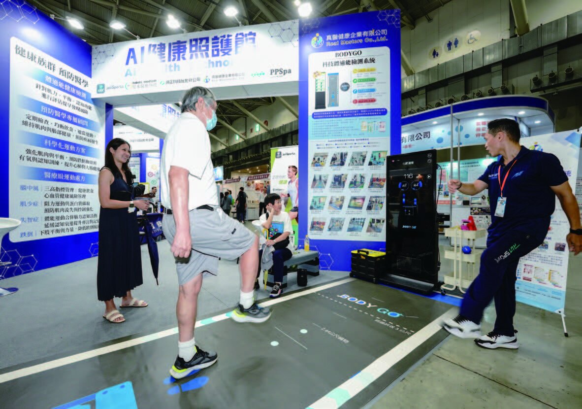 AI技術結合生理檢測，提供個人化照顧建議，是下一波照顧科技發展重點。(圖片來源/侒可傳媒)