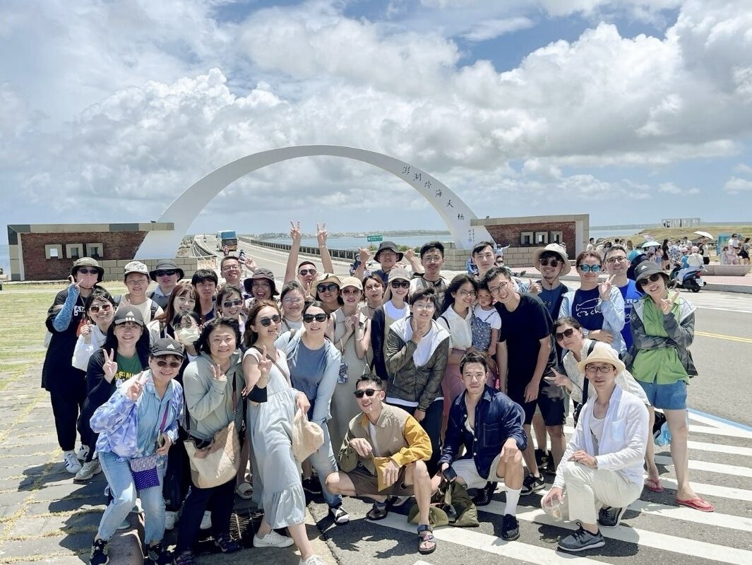 齡活大心體系重視員工職涯和工作環境，打造幸福企業，曾獲新北市中高齡者及高齡者友善職場認證和1111幸福企業銀獎，強調以留才共好為目標。（圖片來源／齡活大心）