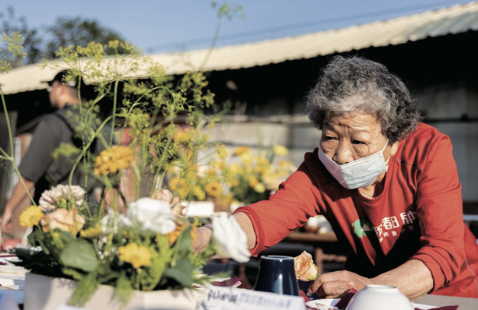 提供農村長輩有更好的農村老後生活環境，農業部農村發展及水土保持署推動綠色照顧政策。(圖片來源/農業部農村發展及水土保持署南投分署)