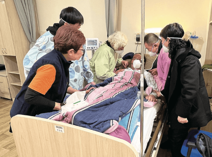 提供單人房讓家陪伴親人走最後一程。（圖片來源／和頌）