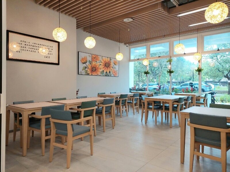 天使居1樓天使餐廳開放給社區民眾享用美食。(圖片來源/天使居)