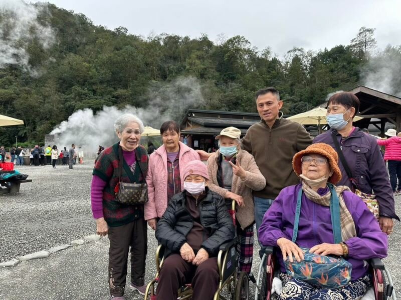 宜蘭遍佈觀光景點，泰安常帶長輩出遊長輩們用餐，泰安提供全素食。(攝影/侯俐安)