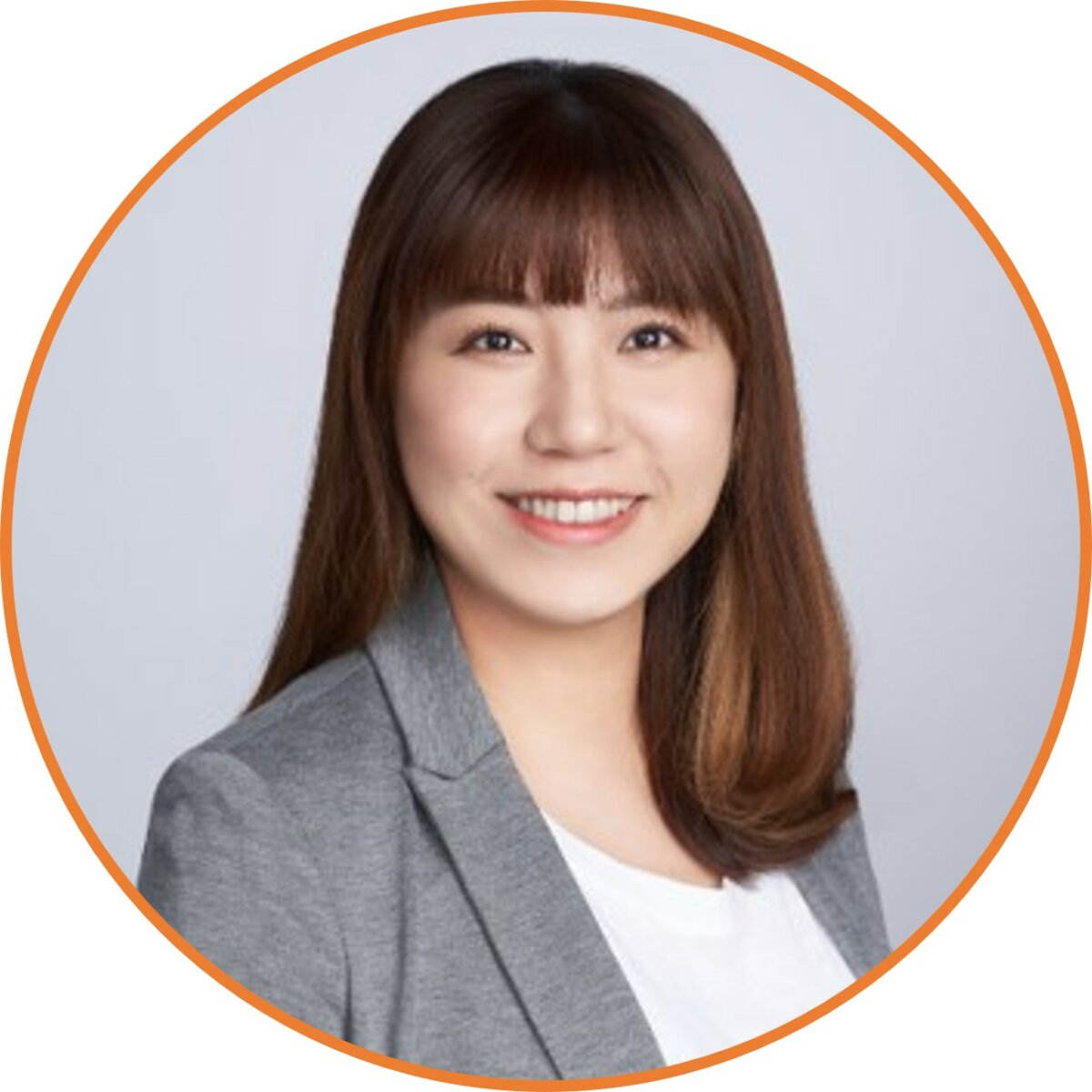 作者邱惠鈴為現任臺北醫學大學高齡健康暨長期照護學系副教授兼主任、台灣長照護理學會理事，專長高齡者活動設計、失智友善與長期照護。
