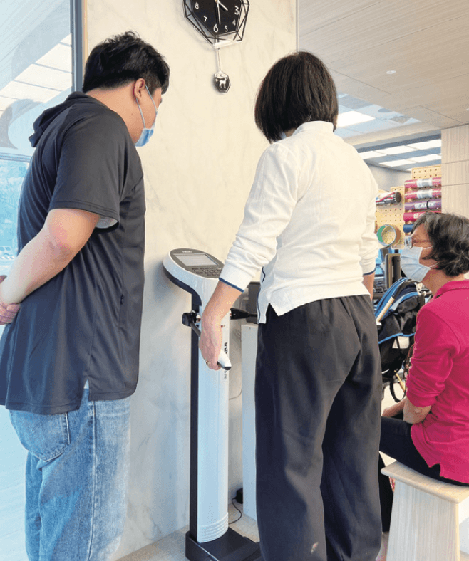 愛力樂健小站除了使用alexia樂齡族專屬運動器材，也引進多項專業復能器材及專業分析儀。（圖片來源／愛力實業）