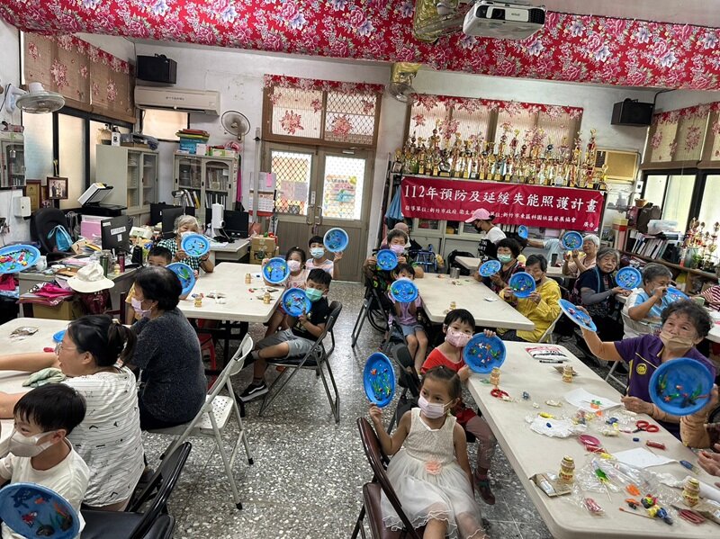 新竹市東區科園社區發展協會辦理「老幼同 樂」的活動。(圖片來源/客家委員會)