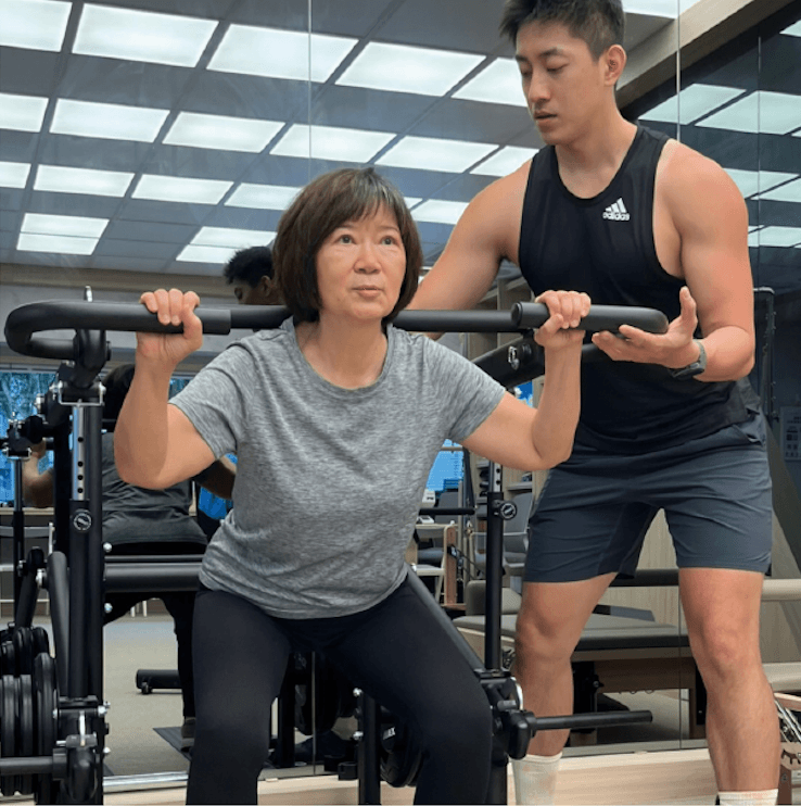 莊美慧除了運動課程外，連生活與飲食習慣都有很大改變，希望優雅老化的夢逐漸成真。(圖片來源/愛力樂健小站)