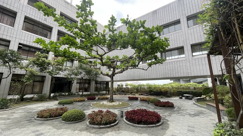 花慈心蓮病房外的空中花園。（圖片來源／花蓮慈濟醫院）