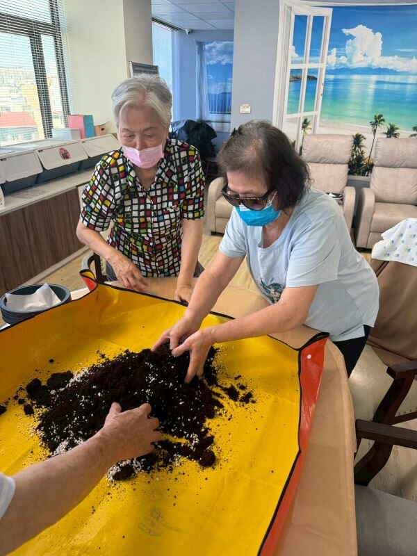 日照中心舉行園藝活動。(圖片來源/李明璋)