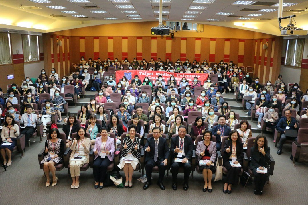 北醫研討會聚焦智慧照護     關注穿戴裝置、VR及大數據帶來的變革