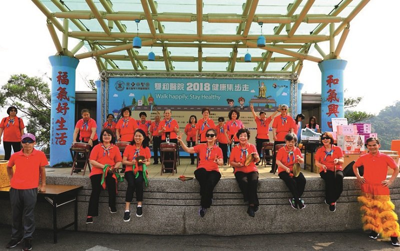 不老社團 | 不老太鼓隊 黑狗兄黑貓姐鼓動活力
