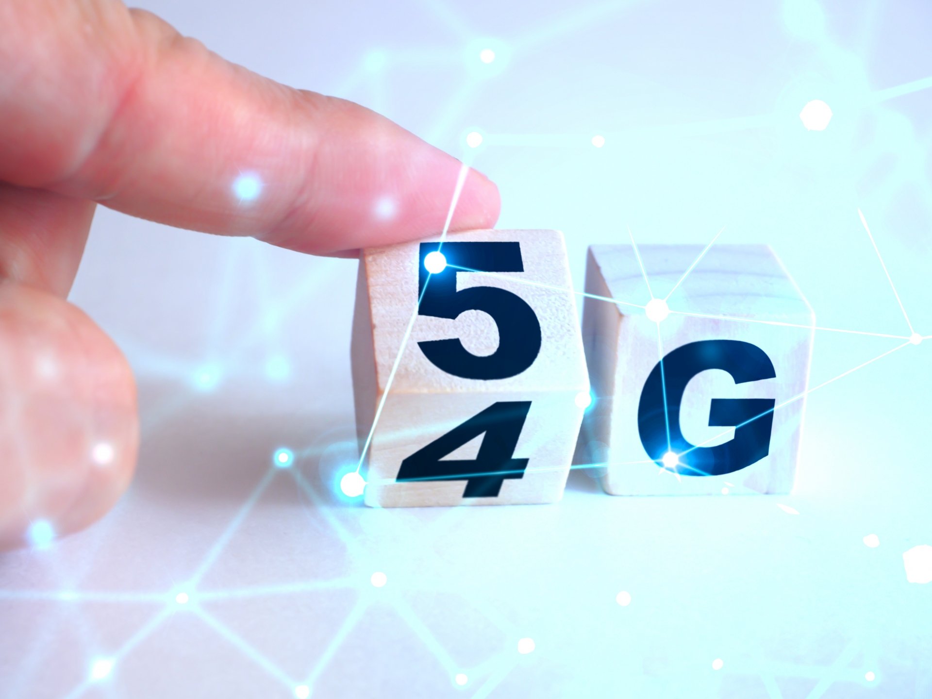 【照護科技專欄】談 5G「萬物互聯」的新照護模式