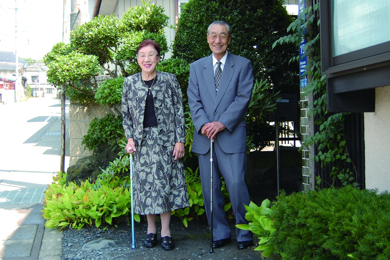 SINANO健走杖幫一把 長輩也能瘋健走