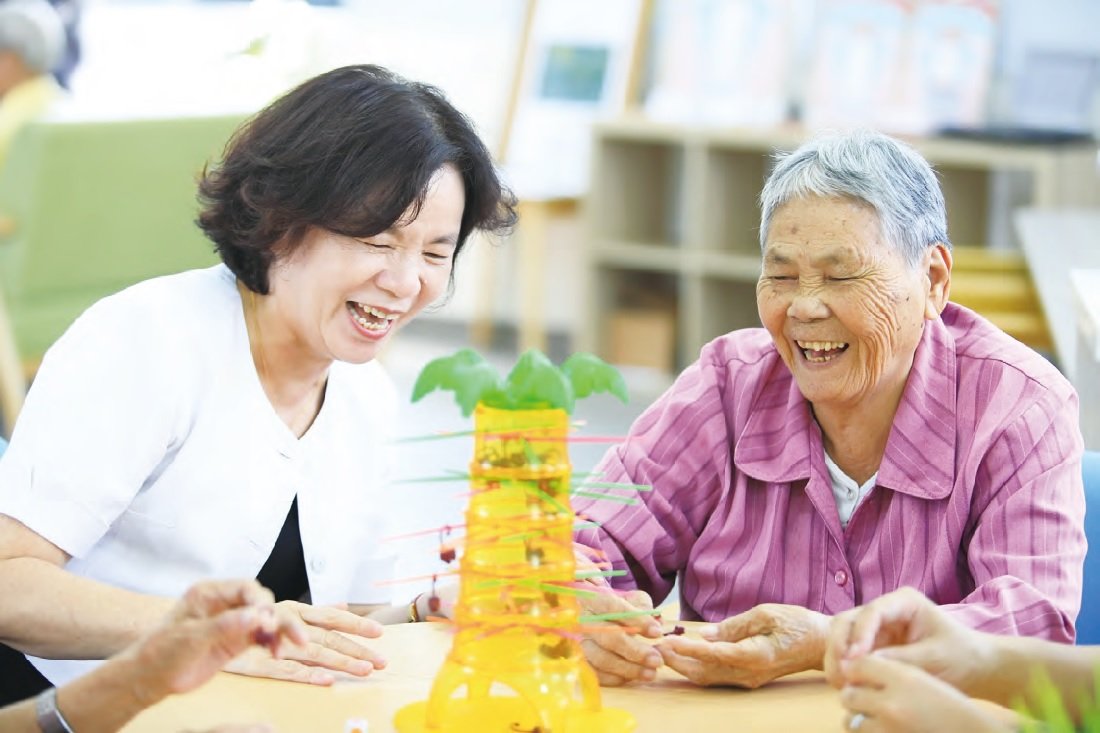長照服務進入國中課程  建置失智友善社區的標竿