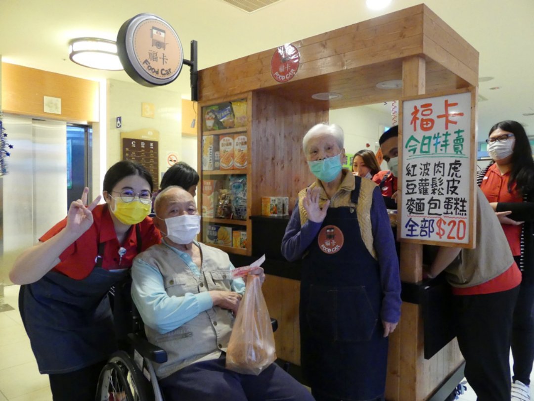 古早味叫賣喚醒回憶   長照機構推福卡餐車美食外送