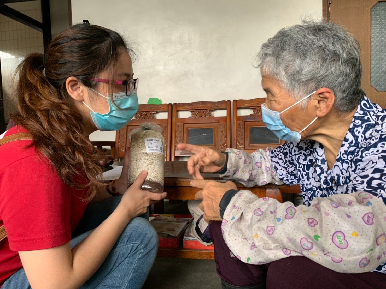 【疫起Care】日照逐步重啟服務 長輩防疫在家養菇照顧計畫