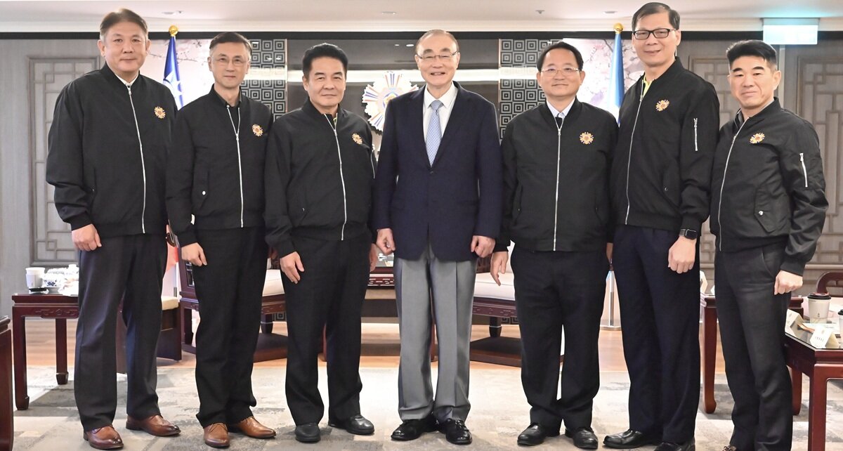 專訪退輔會主委馮世寬：全台最大長照體系 榮家走向樂活照顧