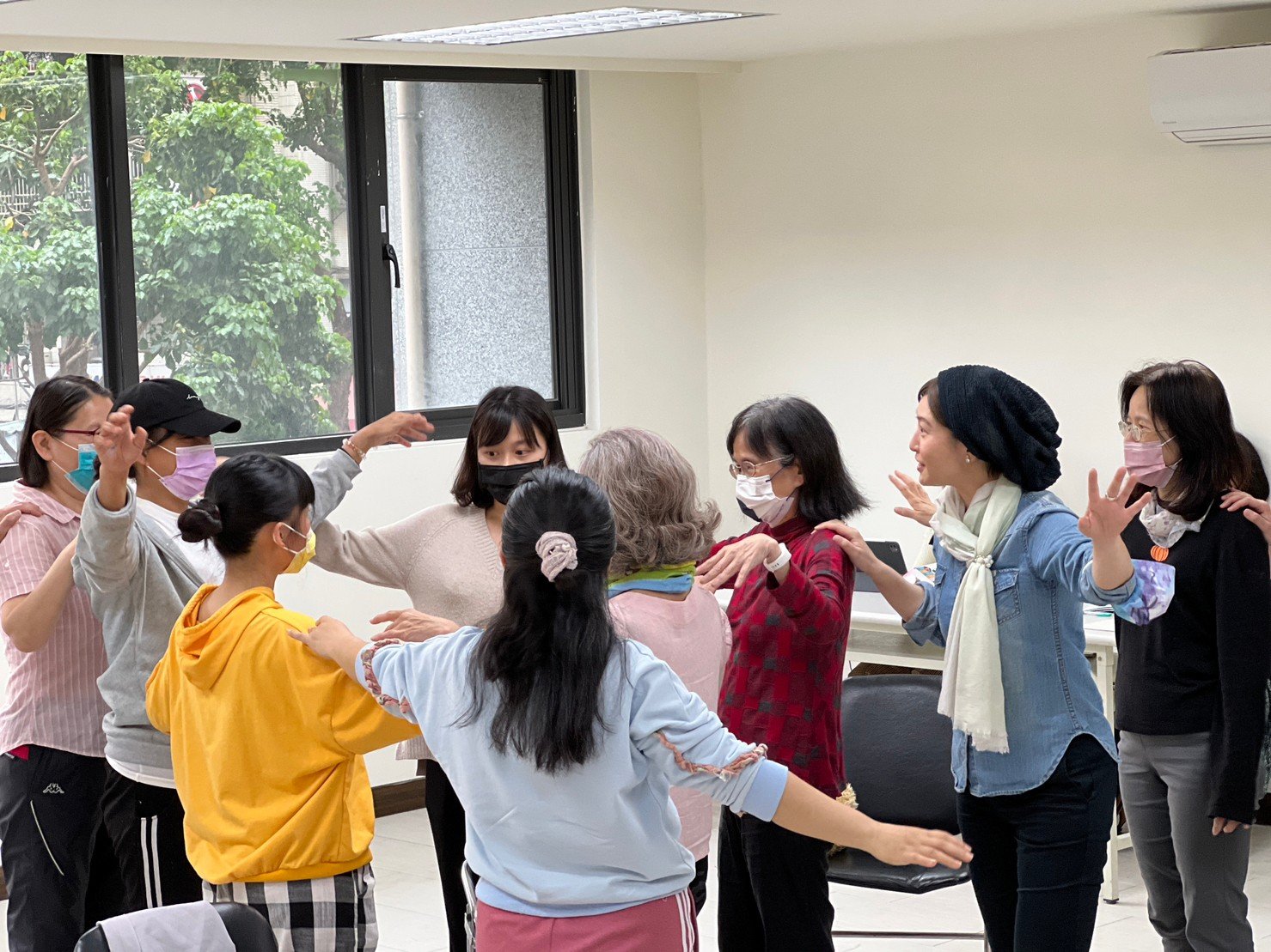 由左而右，邵小猴、賴茉凡、潘奕如，2023/7/29國藝會共融藝術《生命之河》戲劇療癒計畫成果演出，張瑞宗攝影)