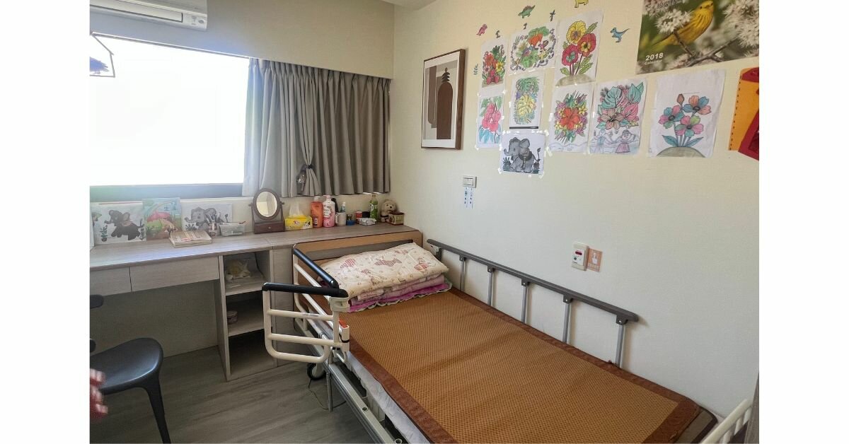 【失智團屋生存戰3】糞便藏枕下、長輩拒洗澡  八年級團屋主任換位思考找到照顧解方